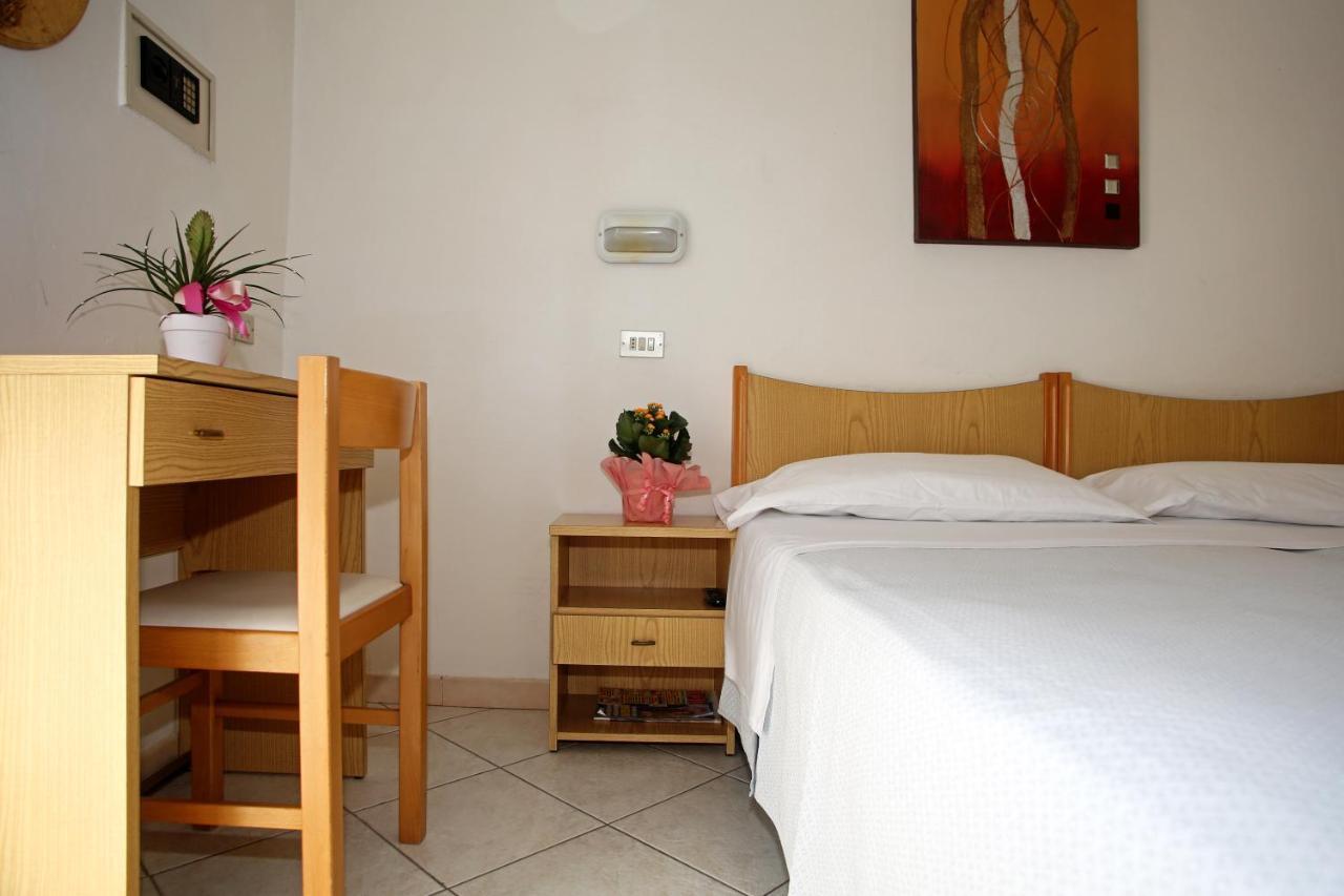 Hotel Serafini Misano Adriatico Εξωτερικό φωτογραφία